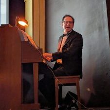 Uslam piano